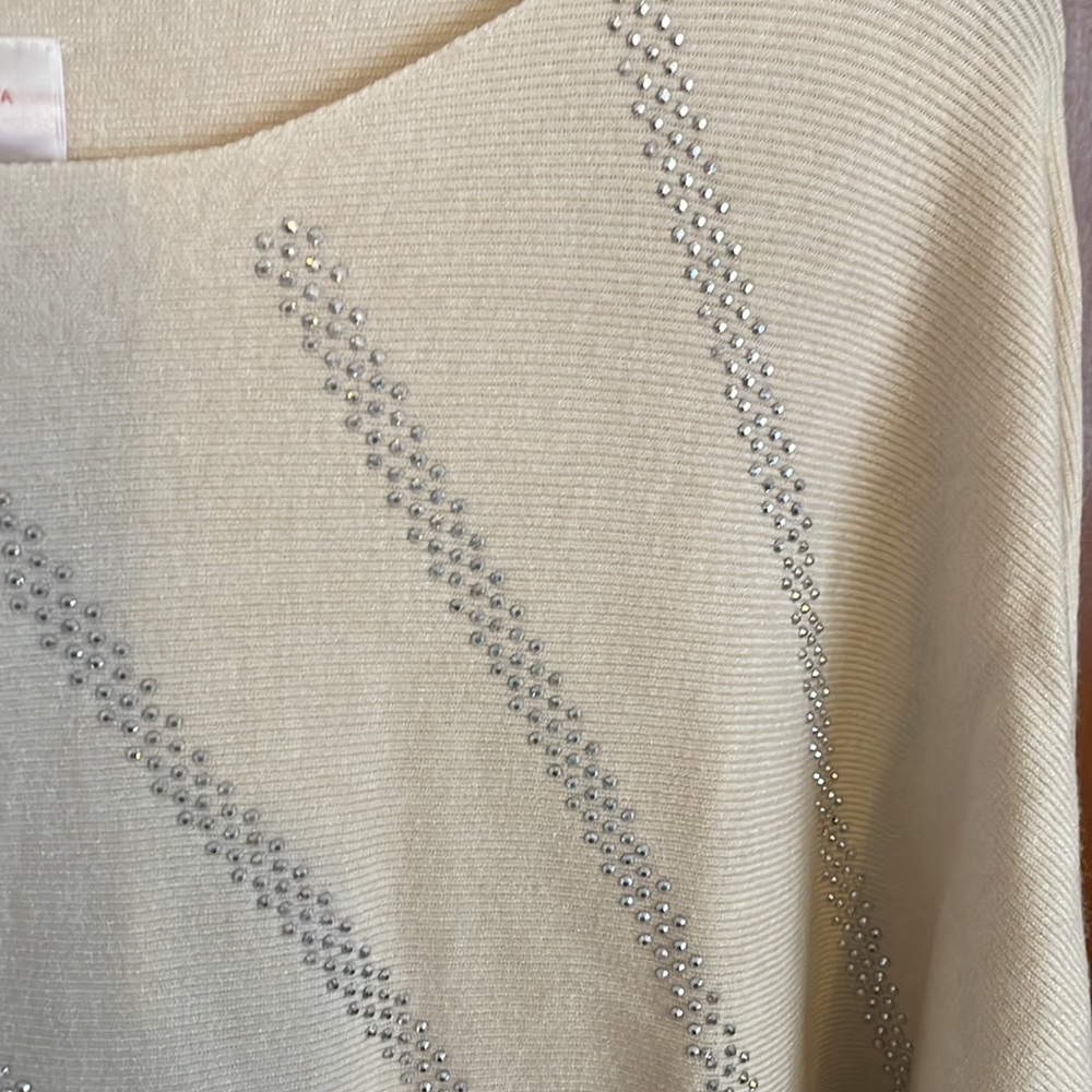 Sweater - Picture 2 of 5